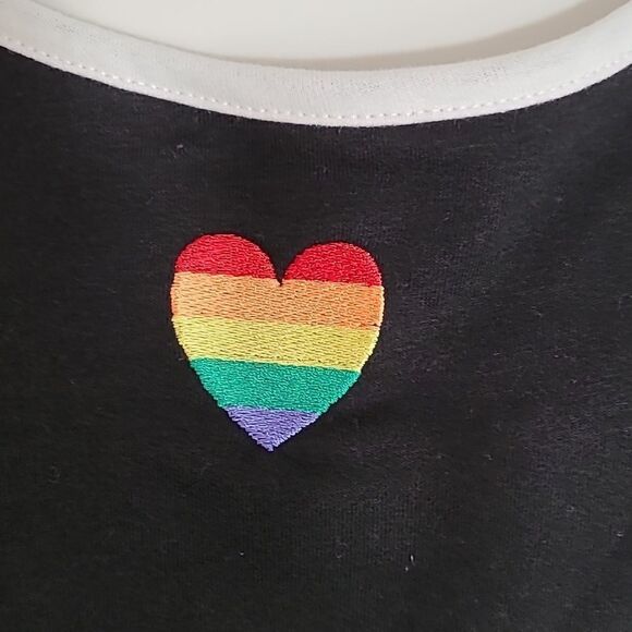No Boundaries Black Crop-top White Trim & Rainbow Pride Heart, Size Large, NWT - Picture 3 of 7